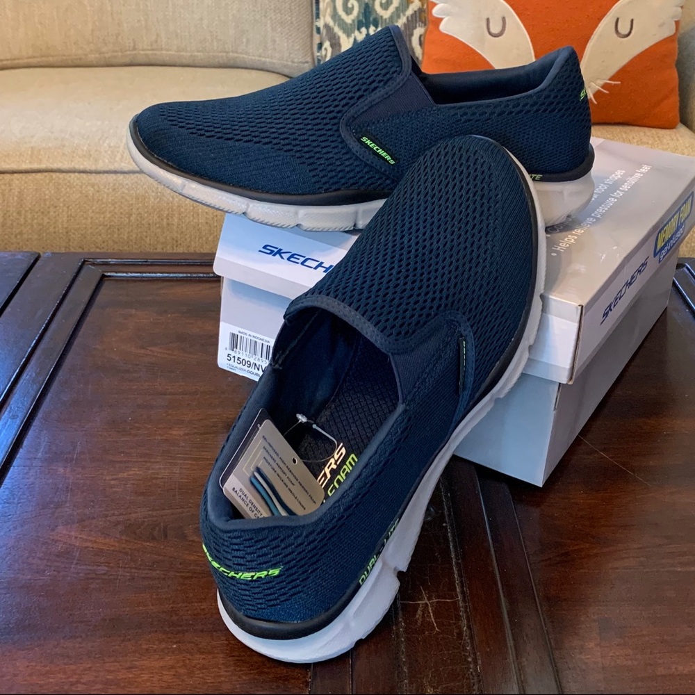 Men’s Skechers Walking Shoe Size 9